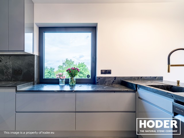 KÜCHENARBEITSPLATTE, Waschtischplaten und Fensterbank aus Quartz 701, 433, 470 und Fensterbank Quarzkonglomerat 4000 - zdjęcie numer 5