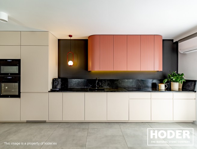 KÜCHENARBEITSPLATTE naturlicher quarzit Satinato 490 und Waschtischplaten  marmor 148