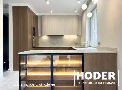 KÜCHENARBEITSPLATTE naturlicher quarzit Satinato 723, Waschtischplaten Granite Satinato 464 und Fensterbank Quarzkonglomerat 2005