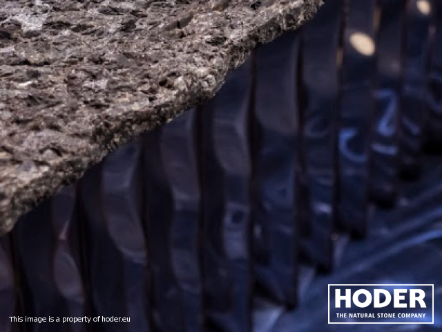 Harmonica Table Stone – ein Prototyp von Oskar Zięta mit einer Tischplatte aus Granit 711 - zdjęcie numer 6