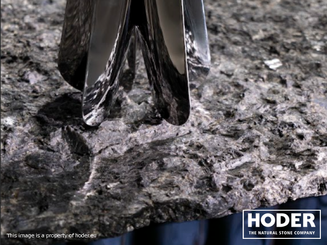 Harmonica Table Stone – ein Prototyp von Oskar Zięta mit einer Tischplatte aus Granit 711 - zdjęcie numer 5